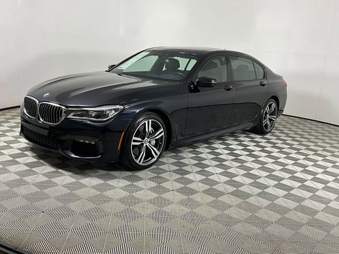 Used 2019 BMW 750i 750i image 1