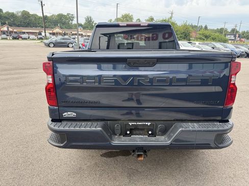 Used 2023 Chevrolet Silverado 1500 Custom w/ LPO, Dark Essentials Package RWD image 9