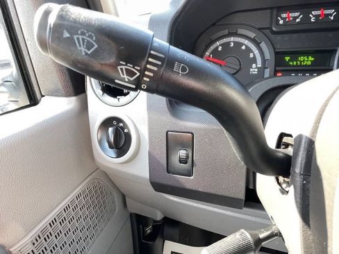 Used 2014 Ford E-150 and Econoline 150 RWD image 16