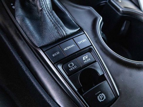 Certified 2022 Toyota Camry XSE w/ Navigation Upgrade Package image 25