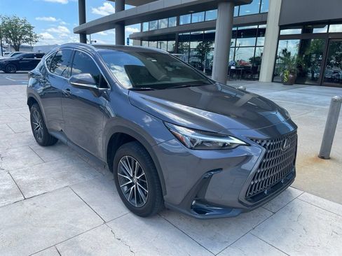 Used 2024 Lexus NX 250 FWD image 2