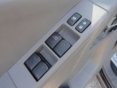 Used 2020 Nissan Frontier SV AWD/4WD image 18