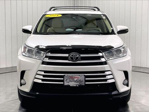 Used 2018 Toyota Highlander XLE AWD/4WD image 2
