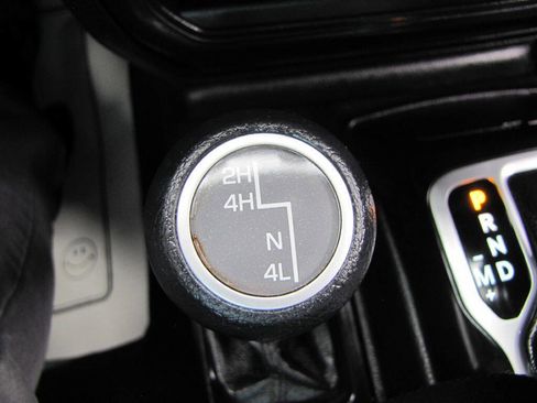 Used 2018 Jeep Wrangler Unlimited Sport S AWD/4WD image 43