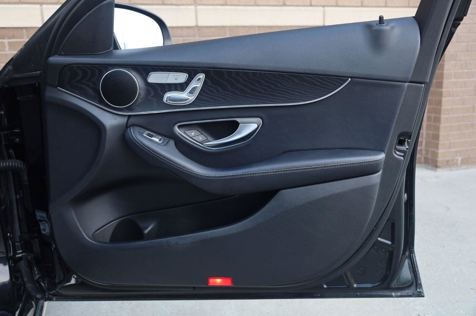 Used 2017 Mercedes-Benz C 300 4MATIC Sedan image 20