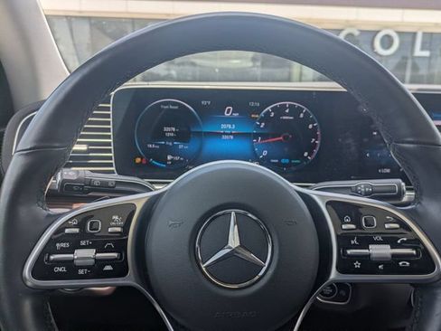 Used 2023 Mercedes-Benz GLS 450 4MATIC image 14
