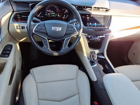 Used 2019 Cadillac XT5 Luxury image 23