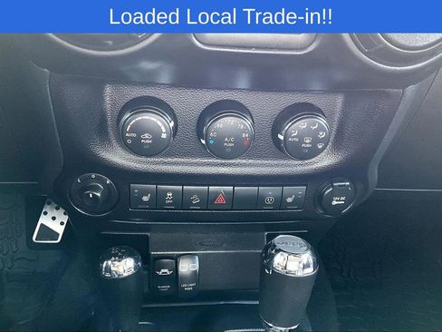 Used 2017 Jeep Wrangler Unlimited Rubicon image 34