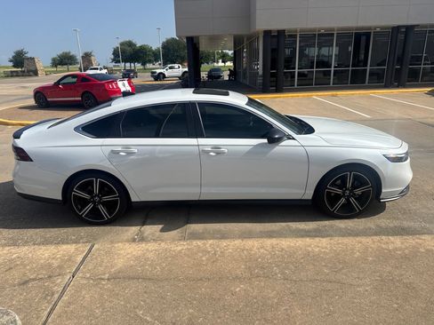 Used 2024 Honda Accord Sport image 6