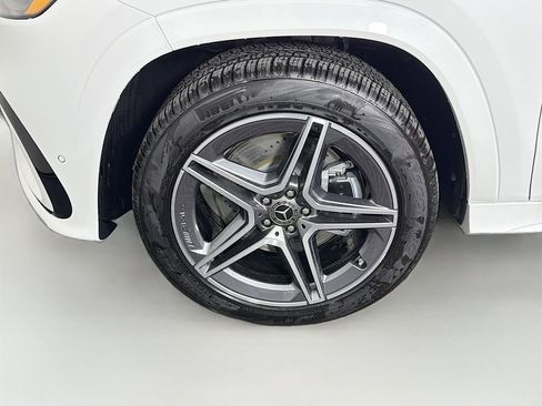 New 2026 Mercedes-Benz GLS 450 4MATIC image 34