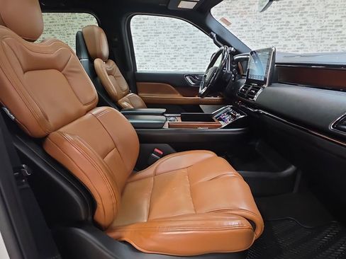 Used 2020 Lincoln Navigator Reserve w/ Luxury Package AWD/4WD image 10