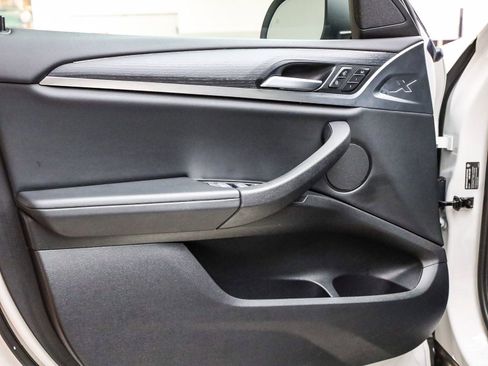 Certified 2023 BMW X4 xDrive30i w/ Premium Package image 21