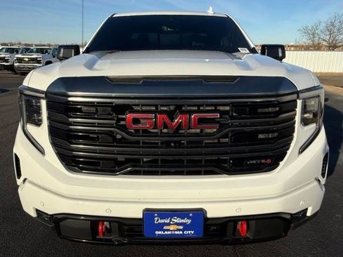 Used 2024 GMC Sierra 1500 AT4 w/ Technology Package image 2