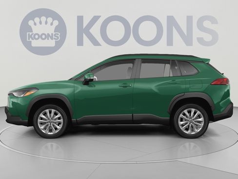 Used 2023 Toyota Corolla Cross LE AWD/4WD image 2