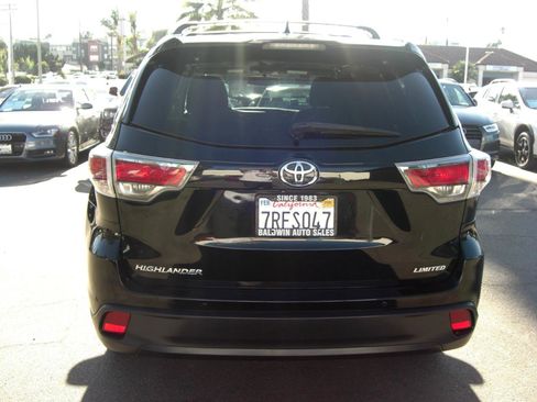 Used 2014 Toyota Highlander Limited image 12