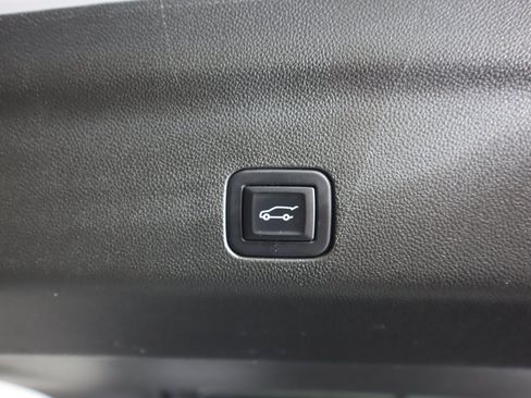 Used 2022 Chevrolet Tahoe LT w/ Luxury Package image 53