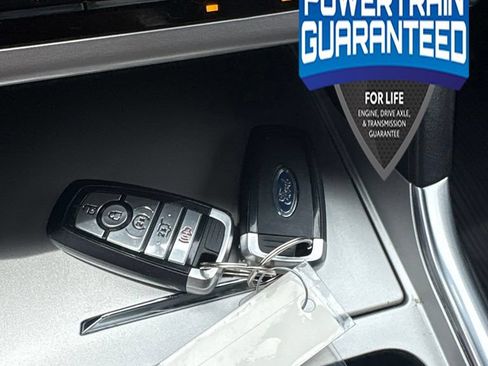 Used 2022 Ford Explorer XLT w/ Equipment Group 202A AWD/4WD image 33