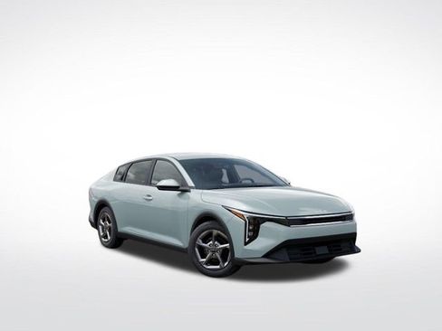 New 2026 Kia K4 FWD image 8