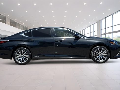 Used 2021 Lexus ES 300h w/ Premium Package FWD image 3
