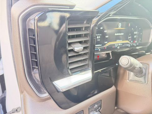 Used 2023 GMC Sierra 1500 SLE RWD image 32