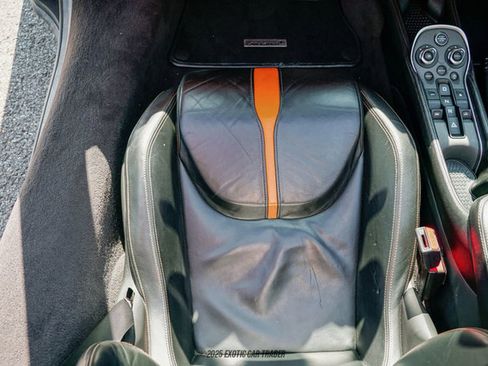 Used 2019 McLaren 570S Spider image 38