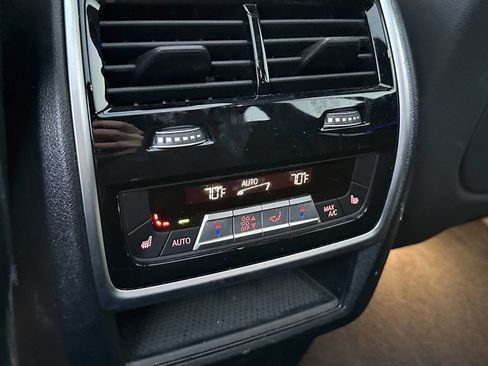 Used 2020 BMW X5 xDrive40i w/ Premium Package image 30