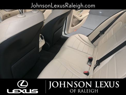 Used 2015 Mercedes-Benz C 300 Sedan image 12