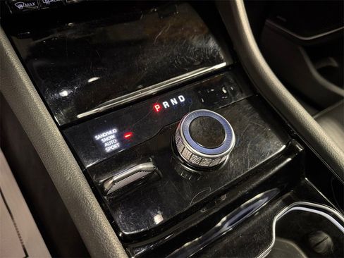 Used 2022 Jeep Grand Cherokee L Limited image 21