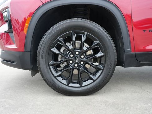 Used 2025 Chevrolet Traverse LT w/ Midnight/Sport Edition FWD image 28
