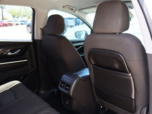 Used 2022 GMC Terrain SLE w/ Driver Convenience Package FWD image 28
