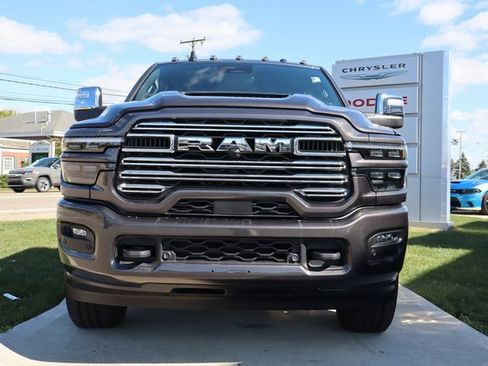 Used 2025 RAM 2500 Laramie w/ Sport Appearance Package image 6