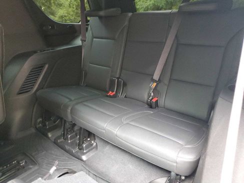 Used 2021 Chevrolet Tahoe Z71 w/ Z71 Off-Road Package image 27