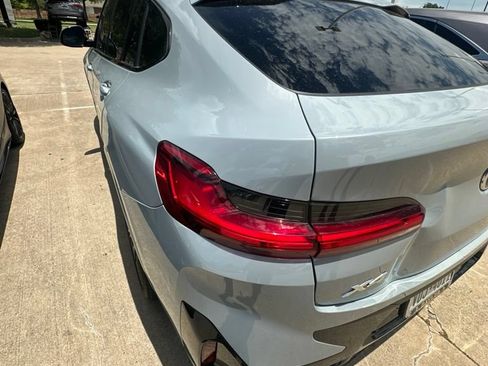 Used 2022 BMW X4 xDrive30i w/ M Sport Package 2 AWD/4WD image 9