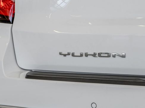 Used 2021 GMC Yukon Denali w/ Denali Premium Package AWD/4WD image 22