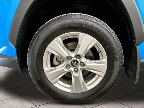 Used 2019 Toyota RAV4 XLE image 8