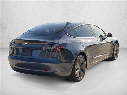 Used 2022 Tesla Model 3 RWD image 5