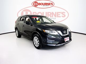Used 2017 Nissan Rogue S image 1