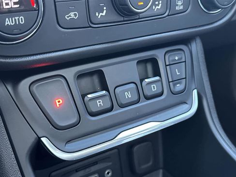 Used 2021 GMC Terrain SLT w/ Infotainment Package II image 30