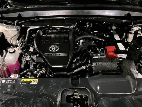 Used 2024 Toyota Grand Highlander AWD image 31