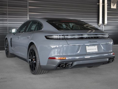 New 2026 Porsche Panamera RWD image 3