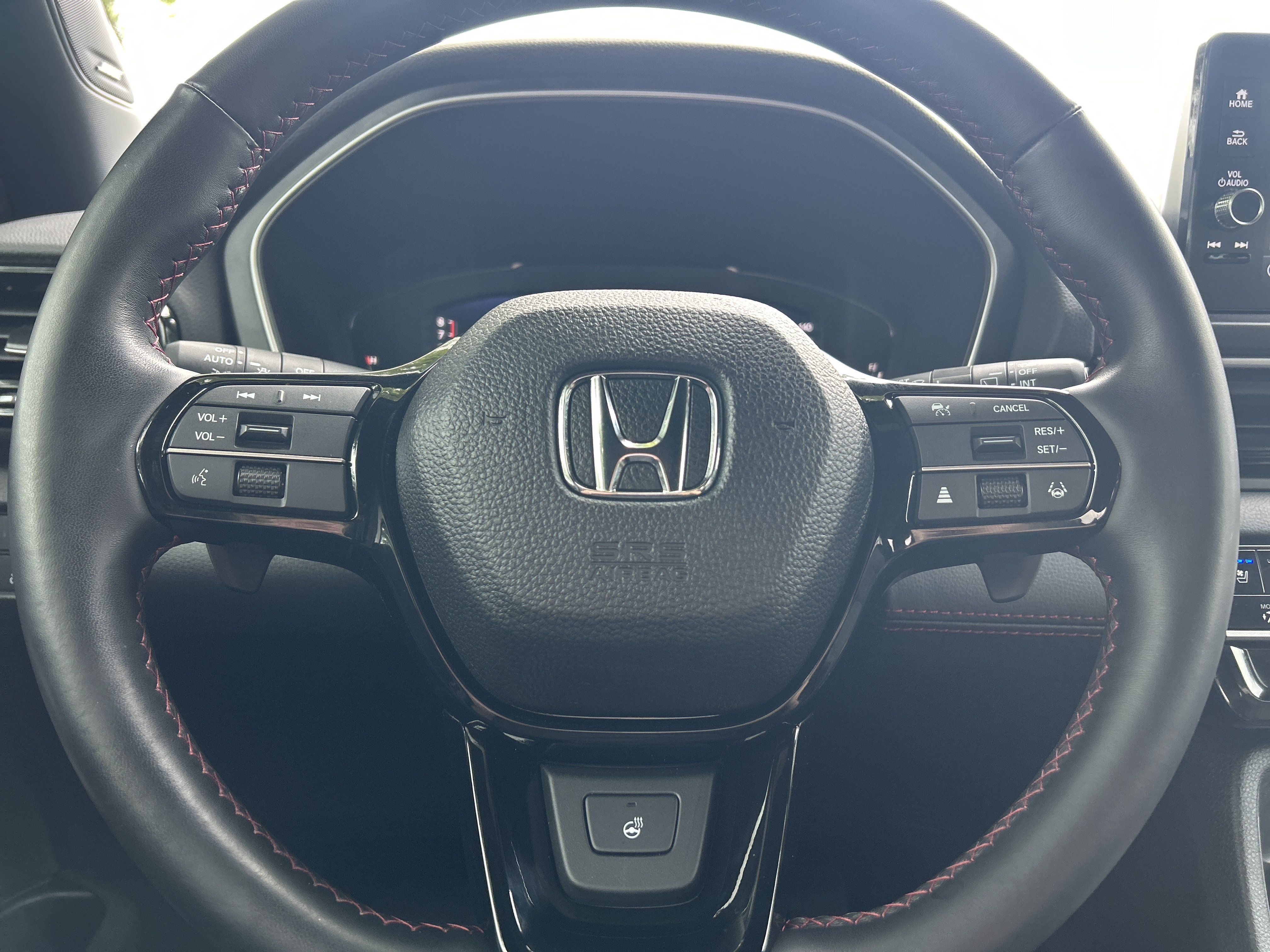 Certified 2025 Honda Pilot Black Edition image 17