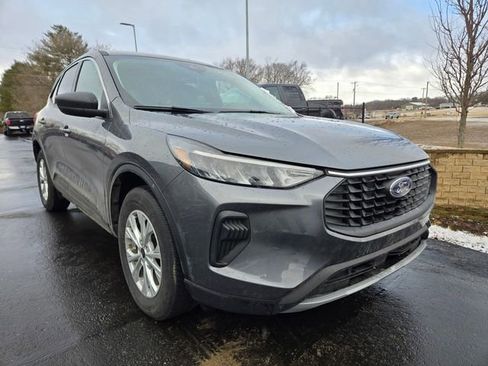 Used 2023 Ford Escape Active image 1