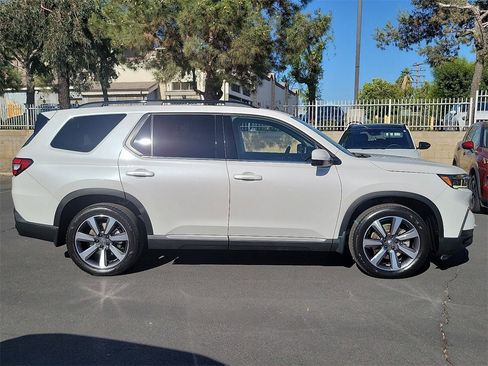 Used 2023 Honda Pilot Elite image 30