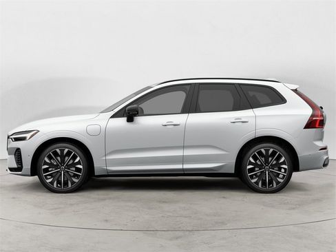 New 2026 Volvo XC60 T8 Ultra w/ Protection Package Premier image 2