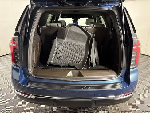 Used 2025 Chevrolet Tahoe LS RWD image 32