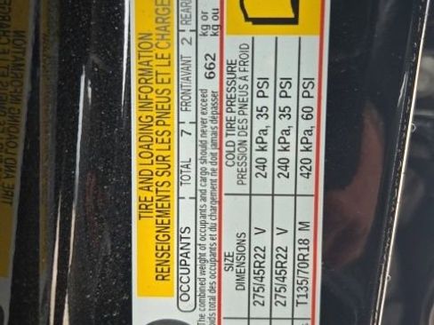 Used 2025 Chevrolet Traverse RS image 59