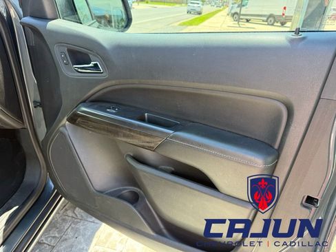 Used 2017 GMC Canyon SLE RWD image 24