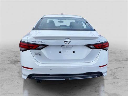 Used 2020 Nissan Sentra SR image 4