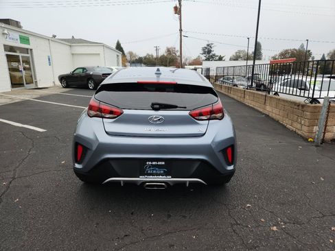 Used 2020 Hyundai Veloster 2.0 image 4
