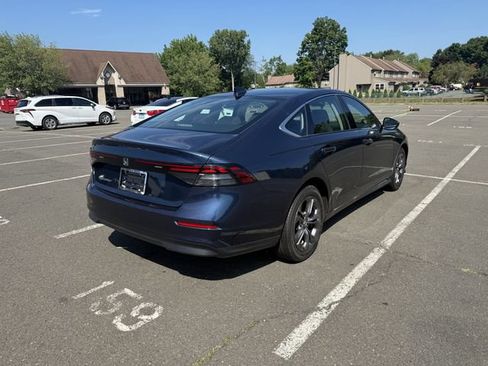 Used 2023 Honda Accord EX image 7